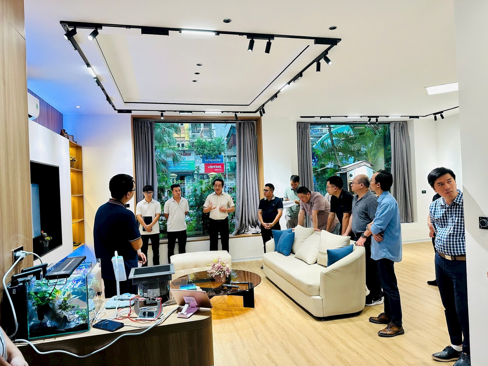 Rạng Đông phấn đấu đến năm 2030 thực hiện thành công tiên phong chuyển đổi kép (số và xanh), dẫn đầu các không gian tăng trưởng mới tại Việt Nam: smart home, smart city, smart farm.