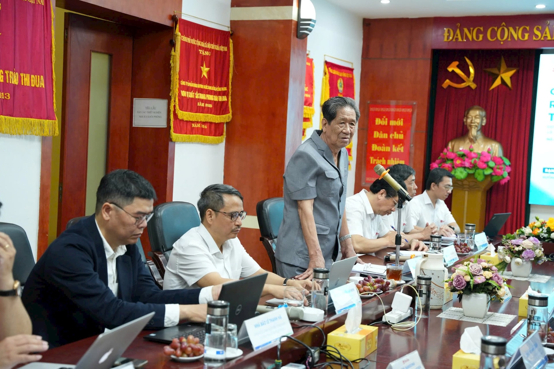 Tổng Giám đốc Công ty CP bóng đèn phích nước Rạng Đông Nguyễn Đoàn Thăng chia sẻ về những giải pháp chiến lược của doanh nghiệp thực hiện chuyển đổi số.
