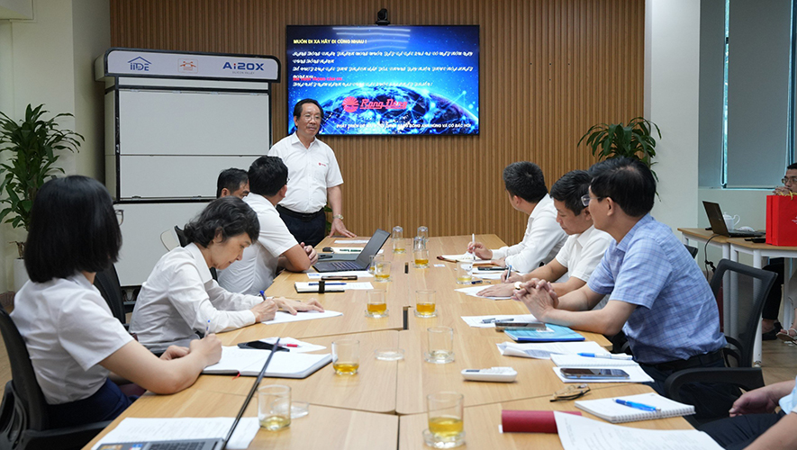 Phó TGĐ Nguyễn Đoàn Kết chia sẻ về lịch sử phát triển và các lĩnh vực hoạt động của Rạng Đông