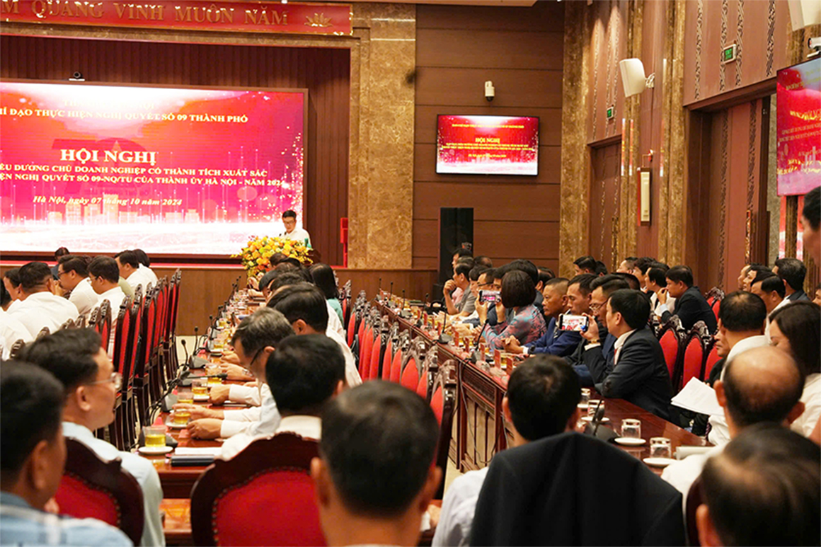 THÀNH ỦY HÀ NỘI BIỂU DƯƠNG BÍ THƯ ĐẢNG ỦY, TỔNG GIÁM ĐỐC NGUYỄN ĐOÀN THĂNG