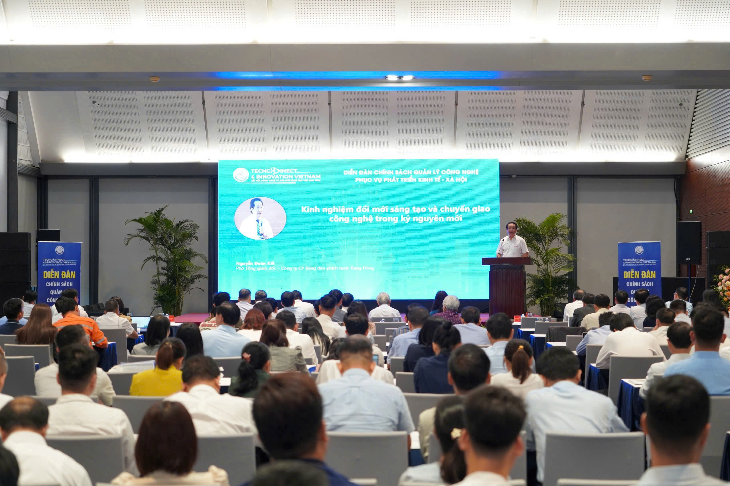 Phó Chủ tịch HĐQT, Phó TGĐ Nguyễn Đoàn Kết chia sẻ kinh nghiệm đổi mới sáng tạo tại sự kiện "Kết nối công nghệ và đổi mới sáng tạo Việt Nam 2024"