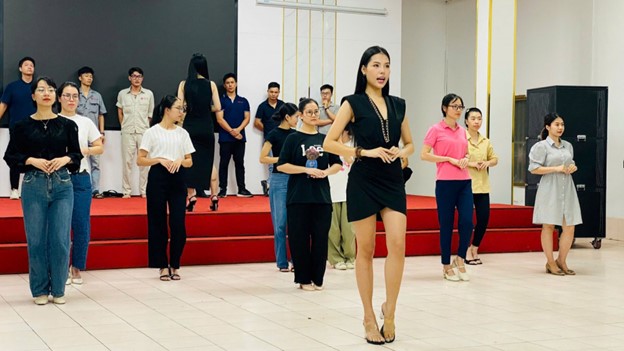 Rạng Đông: Sức sống mới - Khát vọng mới
