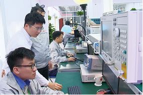 Đội ngũ chuyên gia
