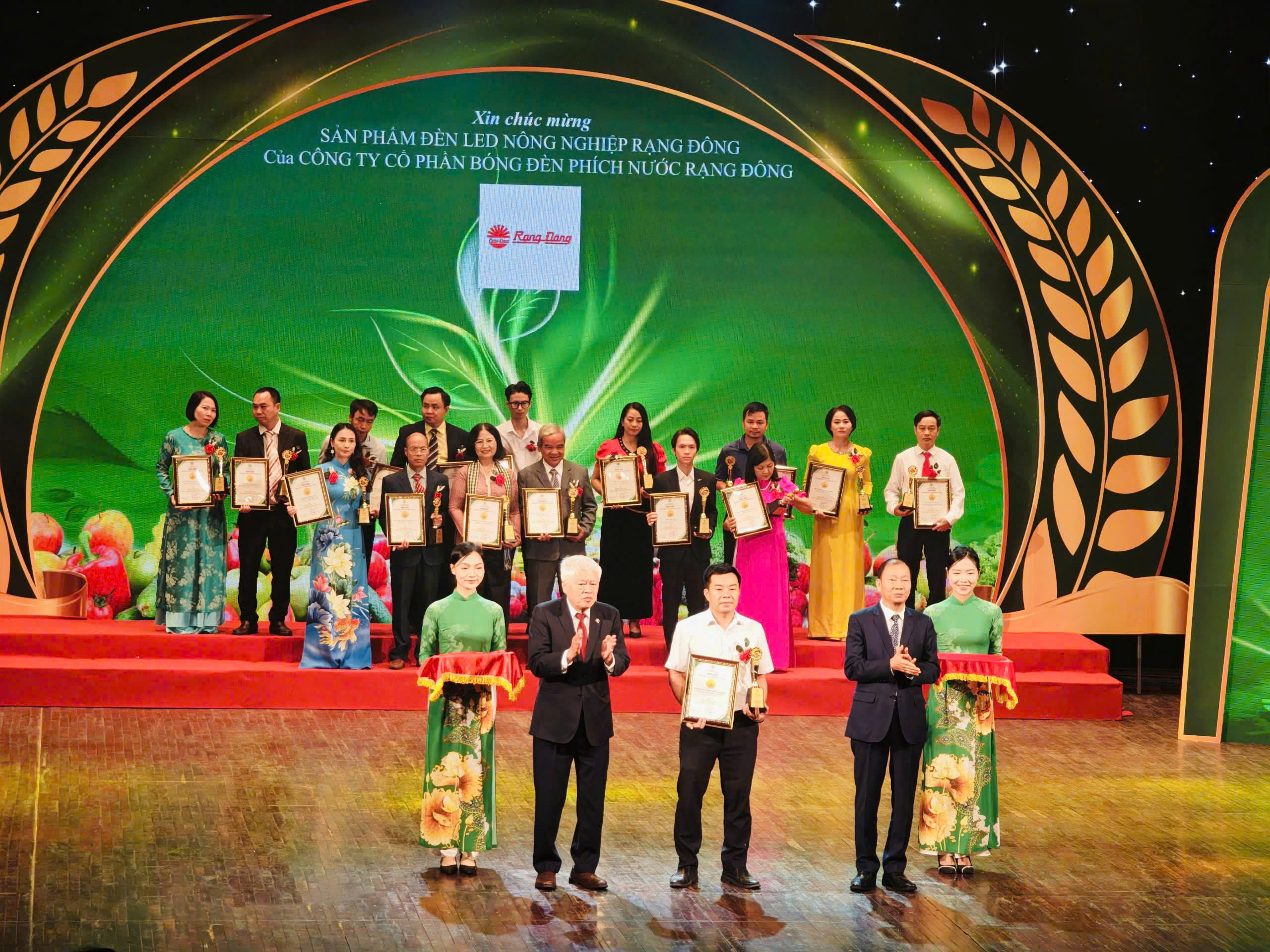 Rạng Đông được vinh danh Thương hiệu Vàng nông nghiệp Việt Nam 2024