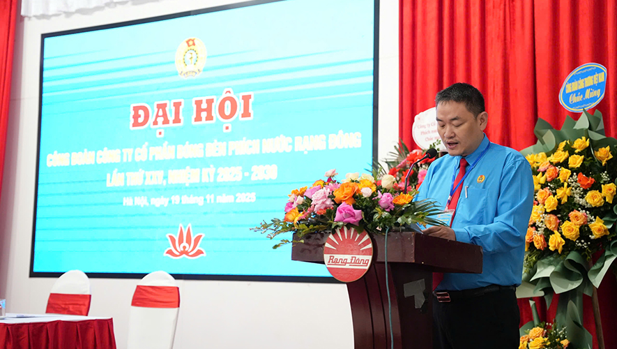 Đồng chí Nguyễn Hoàng Kiên – Phó Chủ tịch công đoàn, Phó TGĐ Công ty báo cáo tổng kết hoạt động công đoàn nhiệm kỳ 2023-2025 & mục tiêu phương hướng hoạt động nhiệm kỳ 2025-2030