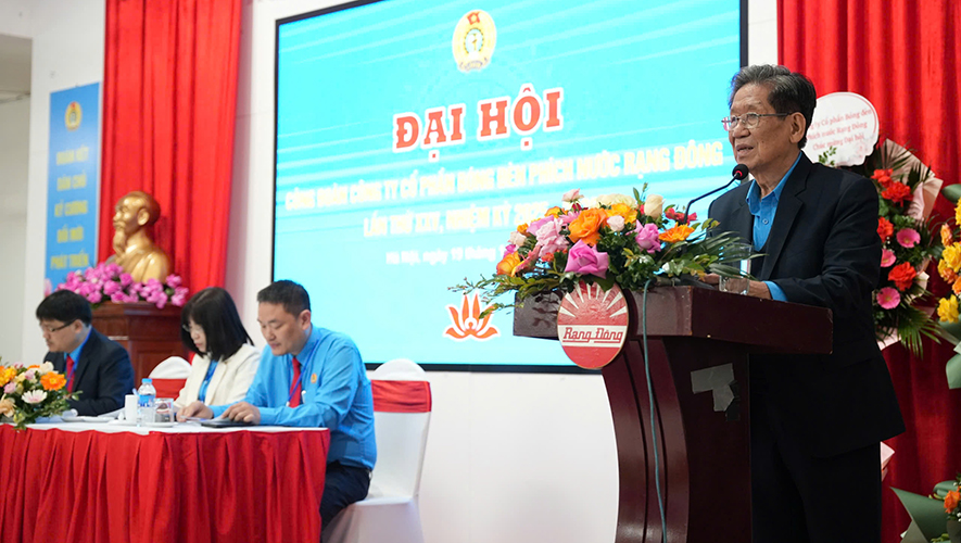 Bí thư Đảng ủy, Tổng Giám đốc Nguyễn Đoàn Thăng phát biểu tại đại hội