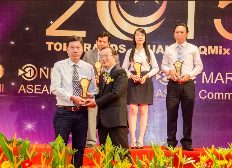 Rạng Đông giành giải thưởng TOP Brand 2015