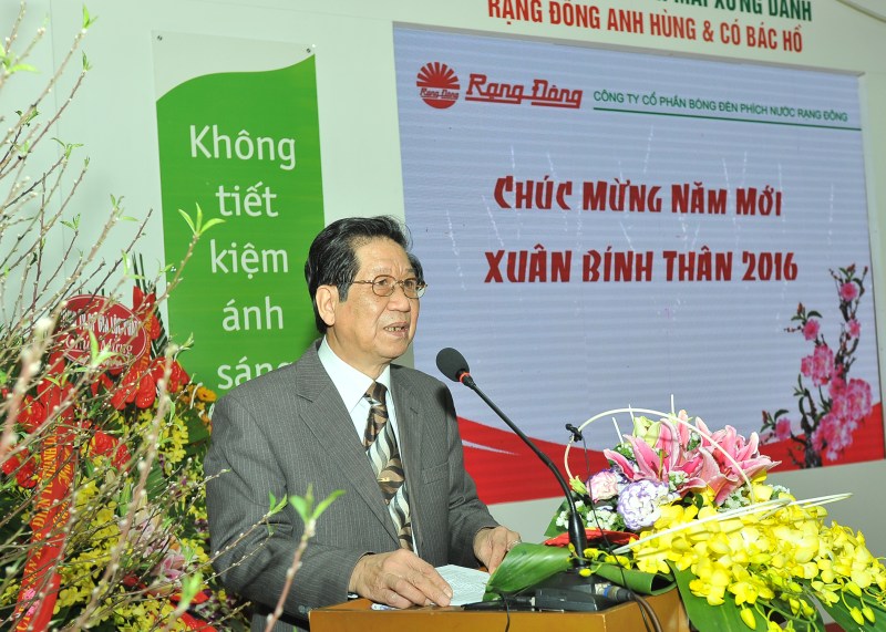 Tổng Giám đốc Nguyễn Đoàn Thăng báo cáo KQSXKD năm 2015