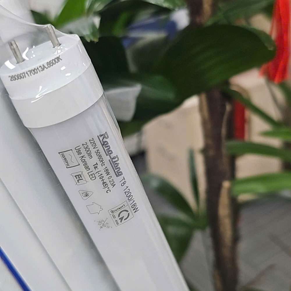 Bộ đèn LED tube T8 BD18 1200/18W 6500k